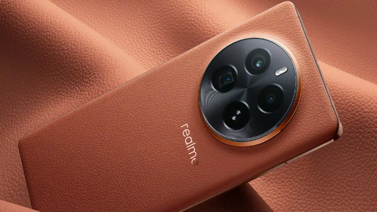 Realme GT 5 Pro: 12GB रैम और 256GB स्टोरेज ओर 6.74 इंच की डिस्प्ले के साथ